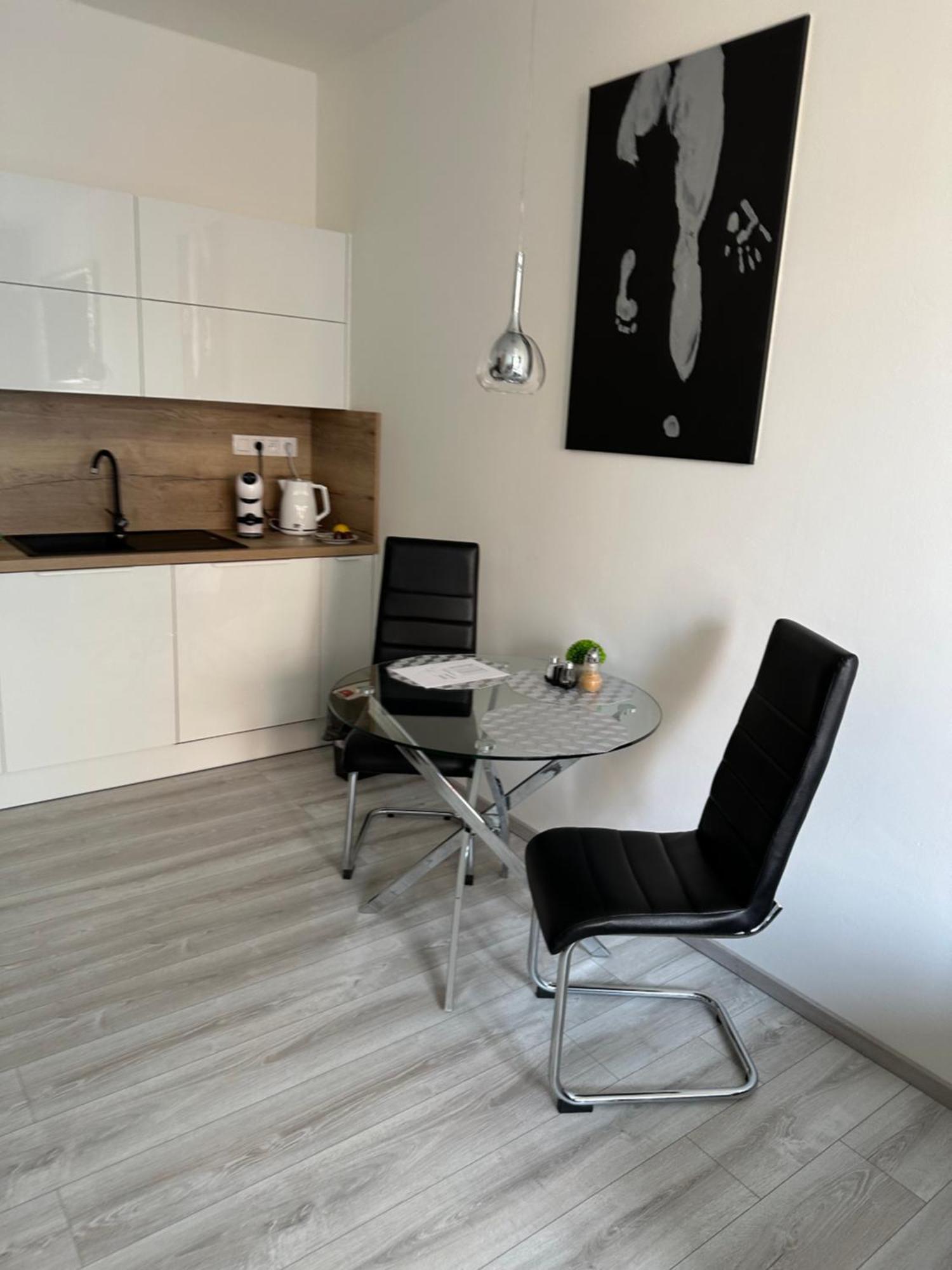 Majestic Old Town Apartments Bratislava Ngoại thất bức ảnh