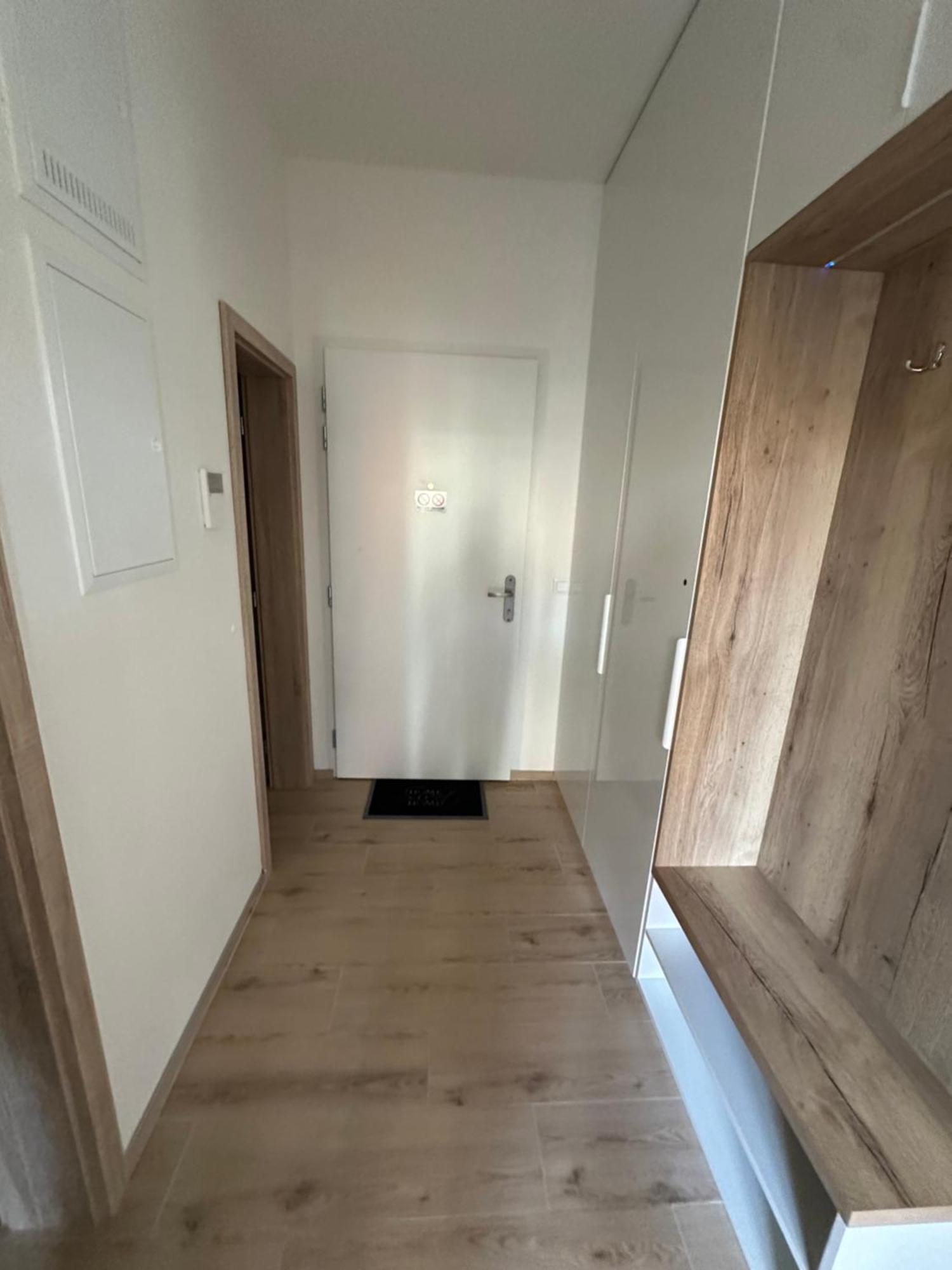 Majestic Old Town Apartments Bratislava Ngoại thất bức ảnh