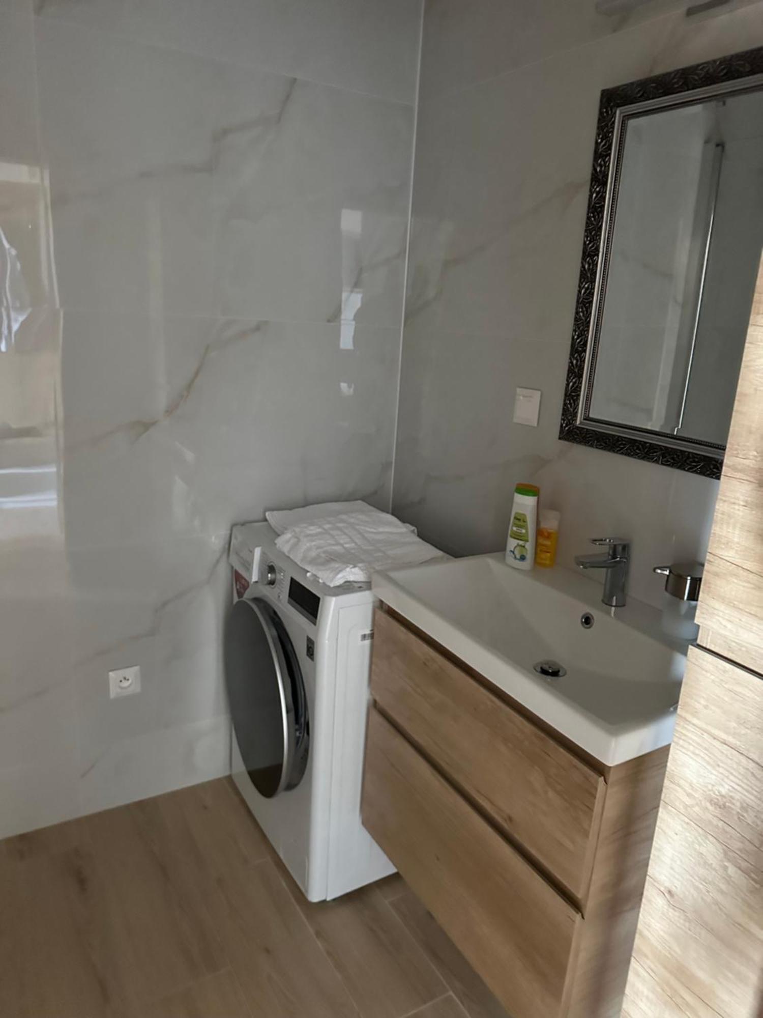 Majestic Old Town Apartments Bratislava Ngoại thất bức ảnh