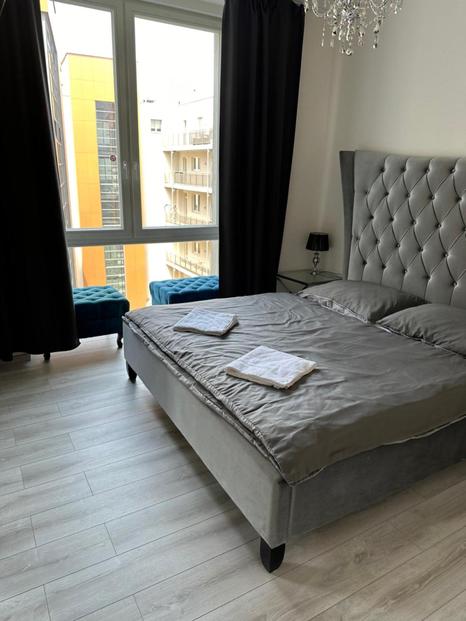 Majestic Old Town Apartments Bratislava Ngoại thất bức ảnh