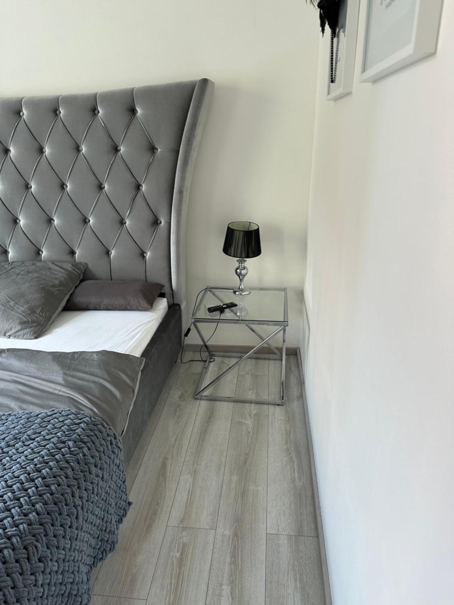 Majestic Old Town Apartments Bratislava Ngoại thất bức ảnh